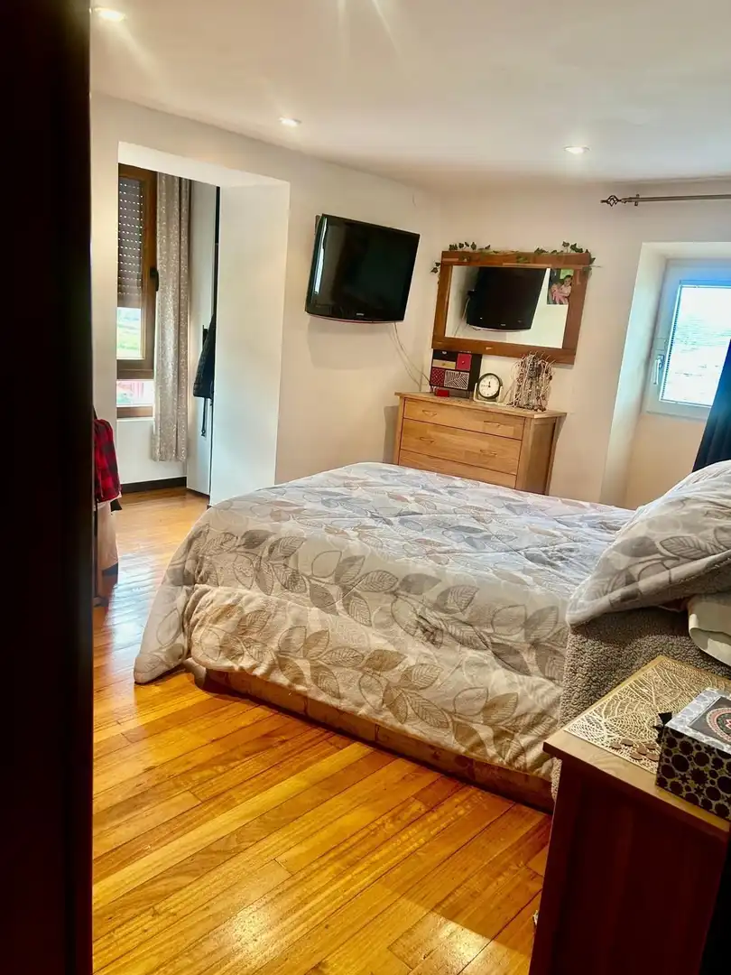 Habitación de Casa adosada en venta en Camargo con Trastero