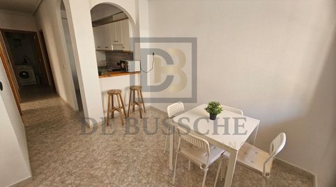 Venta de planta baja en Orihuela Costa con patio privado y piscina comunitaria. Cerca de Zenia Boulevard., imatge 5