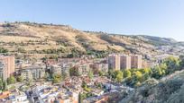 Vista exterior de Pis en venda en  Granada Capital amb Aire condicionat i Terrassa