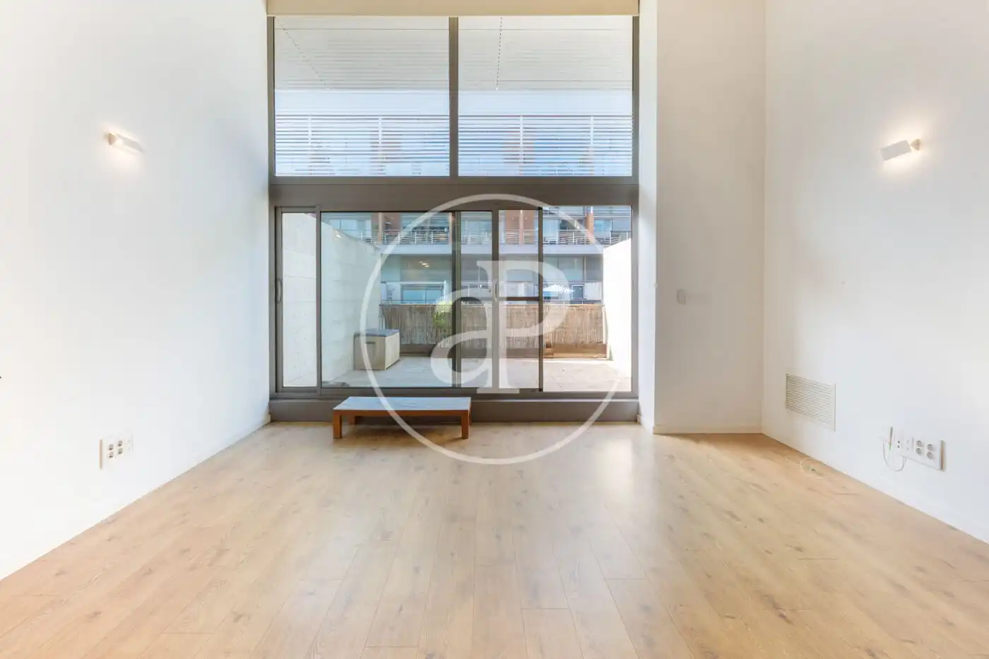Living room of Flat for sale in Valencia  with Air Conditioner, Heating and Terrace