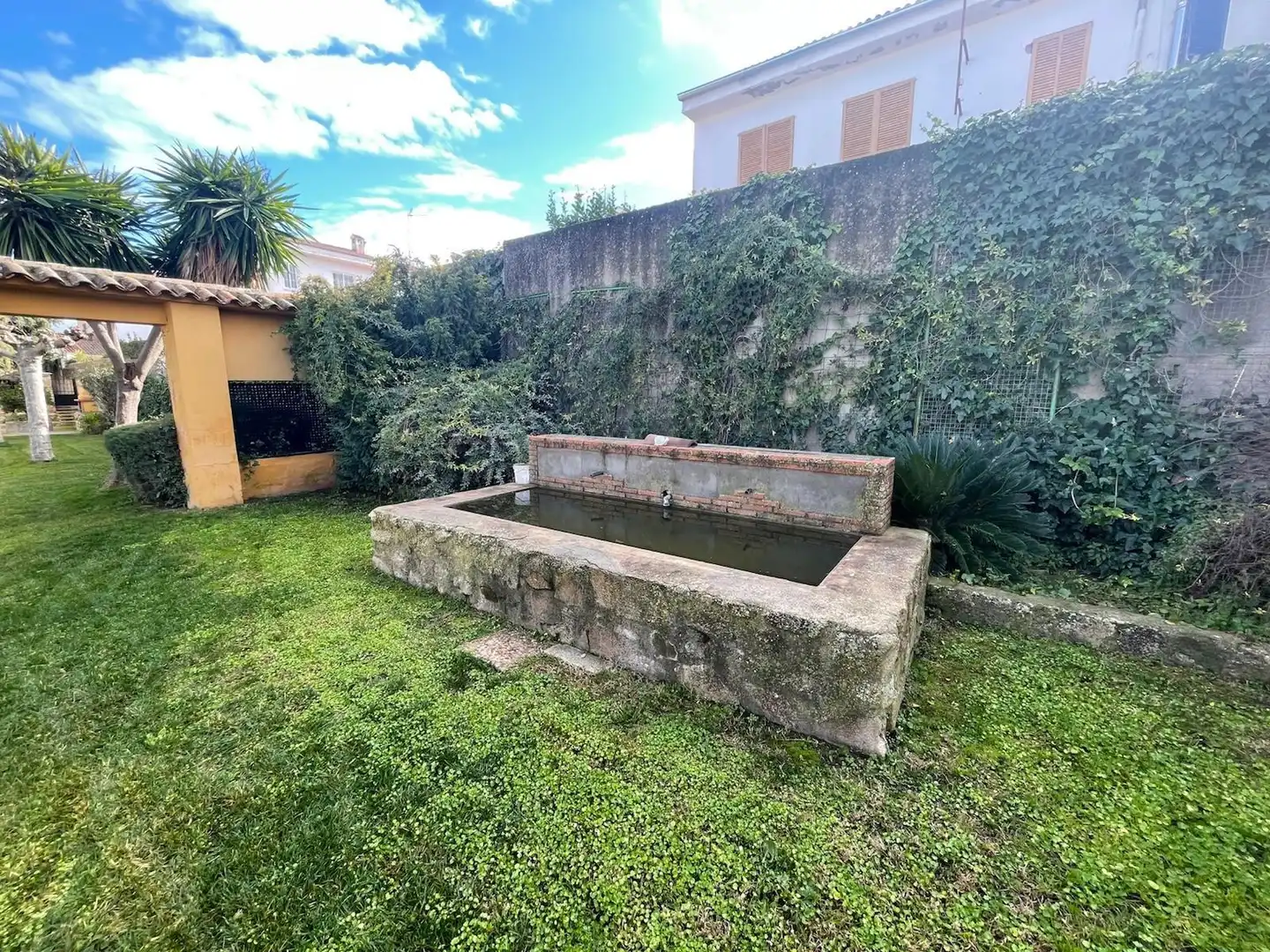 Garden of Houses for sale in Trujillo  with Air Conditioner, Heating and Storage room