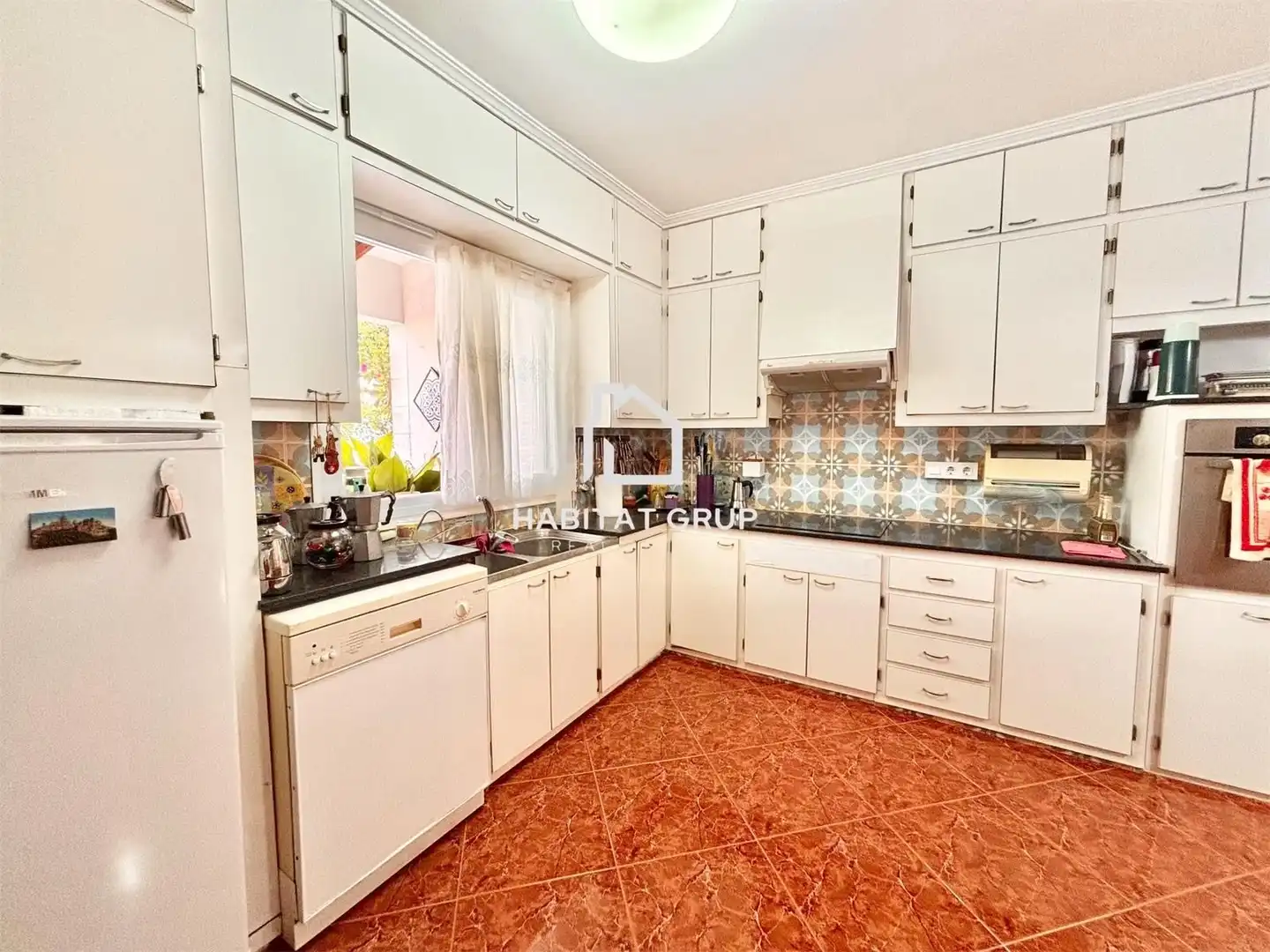 Cuina de Casa o xalet en venda en Ciutadella de Menorca amb Aire condicionat, Calefacció i Jardí privat