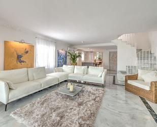 Living room of Single-family semi-detached for sale in Estepona