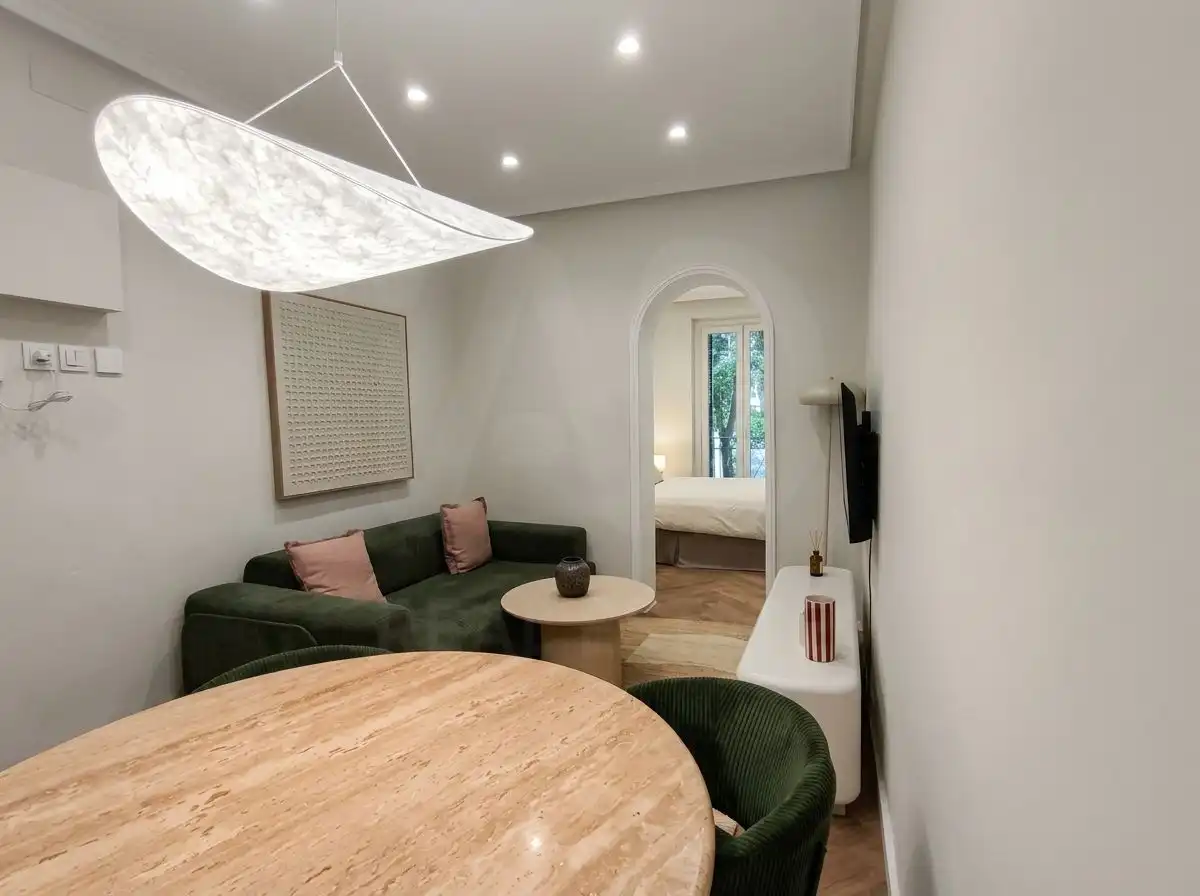 Wohnzimmer von Wohnung zur Miete in Madrid