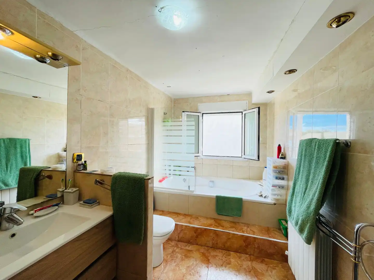Baño de Casa o chalet en venta en Nuez de Ebro con Aire acondicionado, Calefacción y Jardín privado