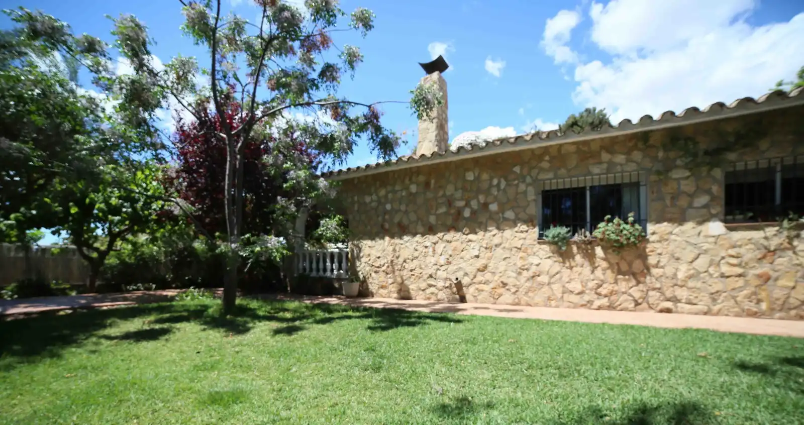 Jardí de Casa o xalet en venda en Castellón de la Plana / Castelló de la Plana amb Aire condicionat, Jardí privat i Terrassa