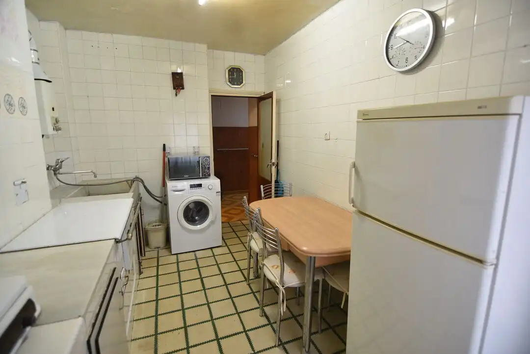 Cocina de Piso en venta en Ermua con Amueblado y Balcón