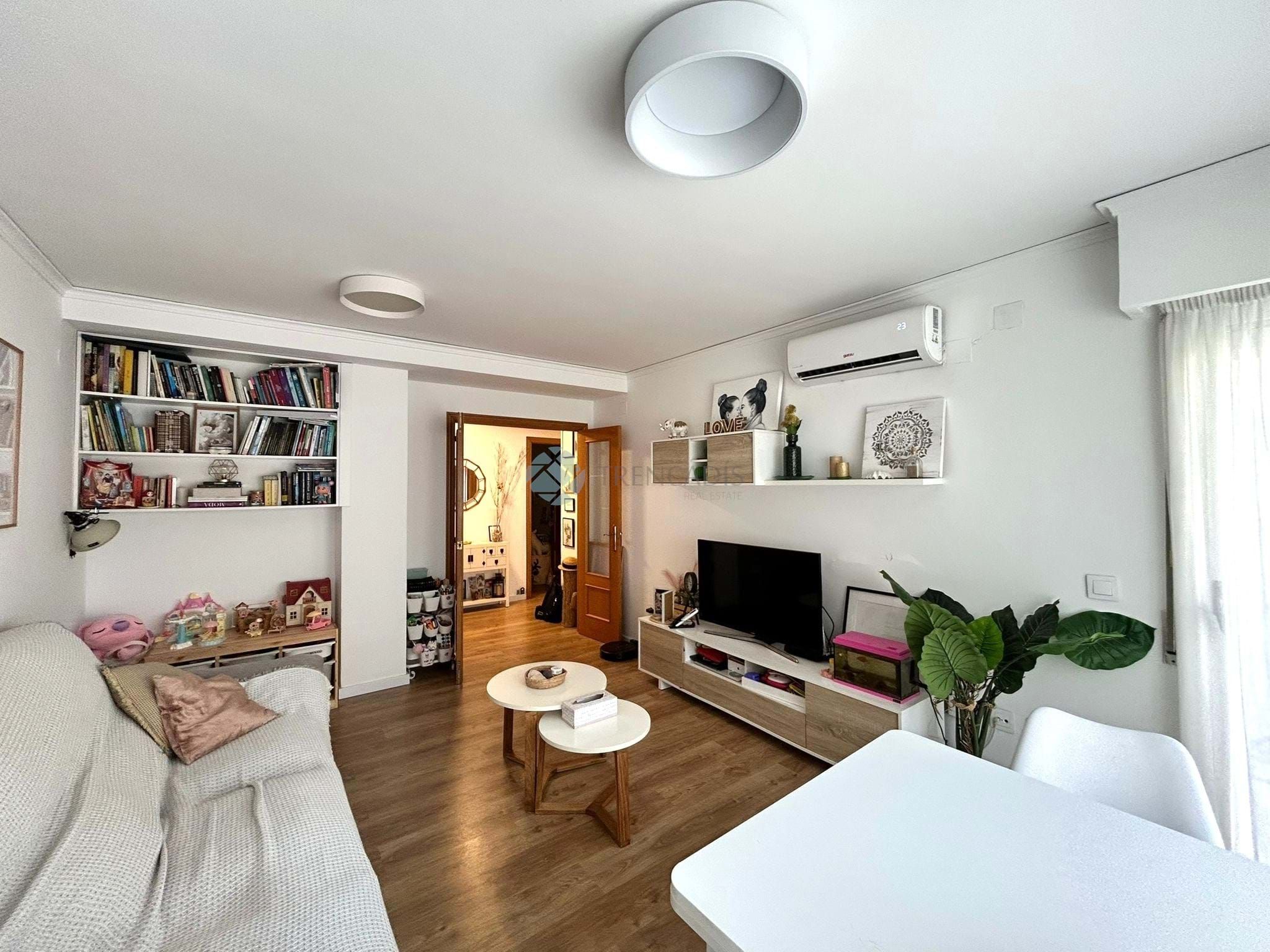 Sala d'estar de Pis en venda en Gandia amb Terrassa, Moblat i Balcó