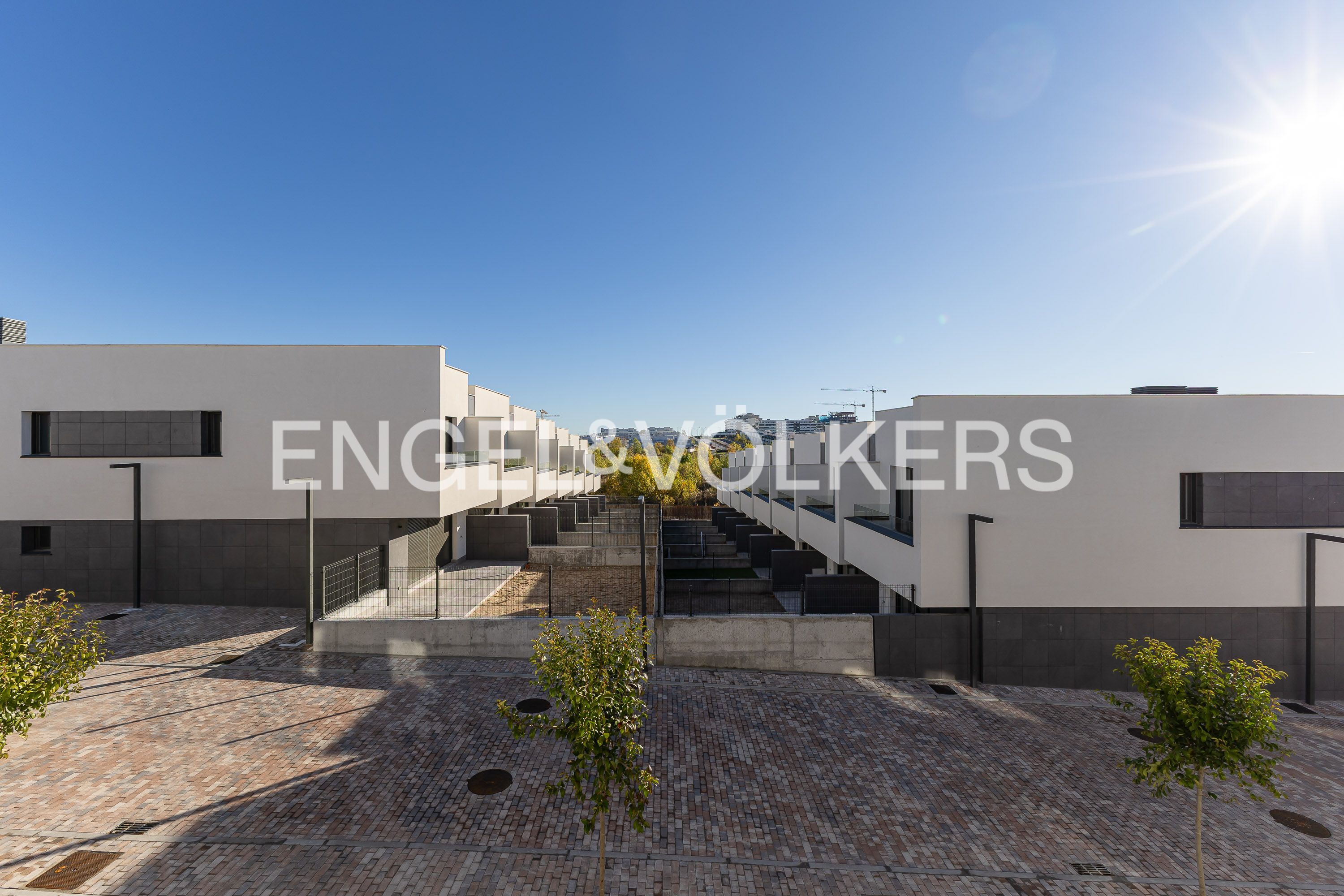 Vista exterior de Casa o chalet en venta en Tres Cantos con Aire acondicionado, Calefacción y Jardín privado