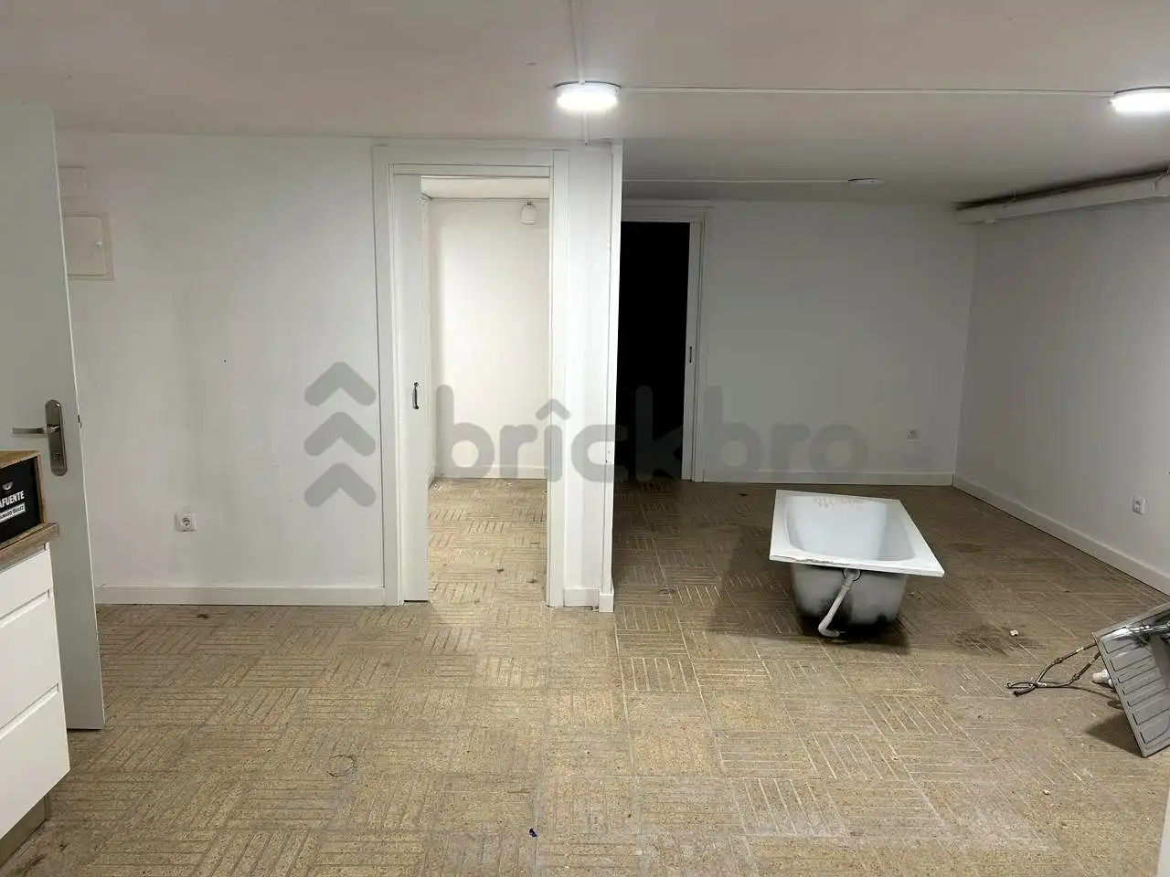Business premises for sale in De La Manigua, imagen 38