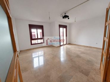 Pis amb ascensor en venda a Torredonjimeno
