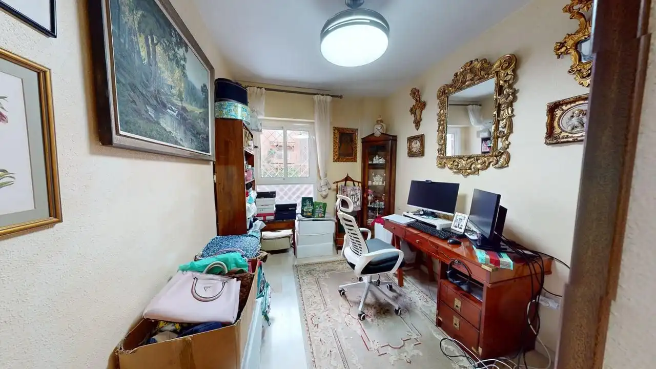 Bedroom of Flat for sale in Sevilla  with Air Conditioner, Heating and Terrace