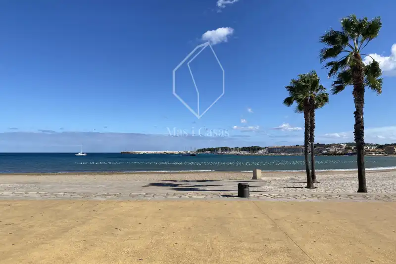 Einfamilien-Reihenhaus zum Verkauf in L'Escala mit Klimaanlage, Heizung und Terrasse
