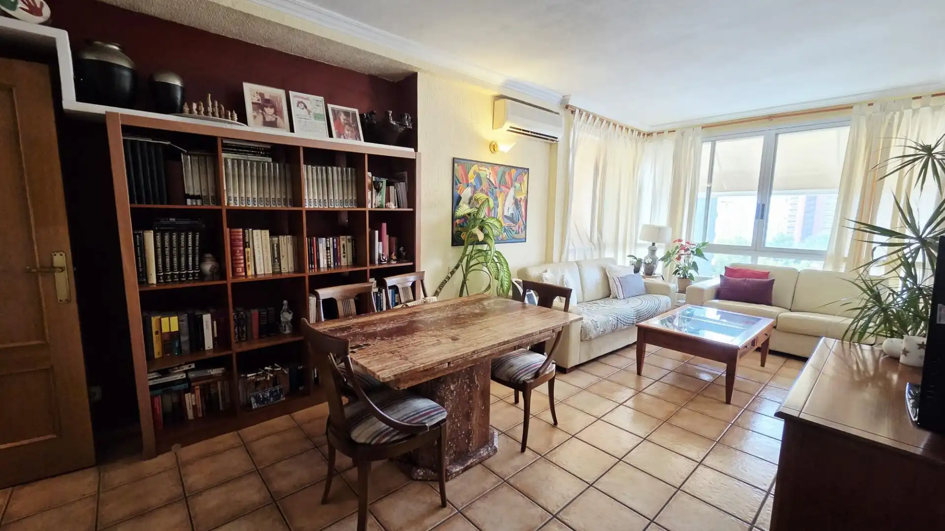 Sala de estar de Piso en venta en Benidorm con Aire acondicionado, Terraza y Piscina comunitaria