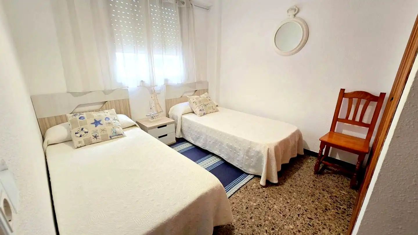 Bedroom of Flat for rent in Gandia