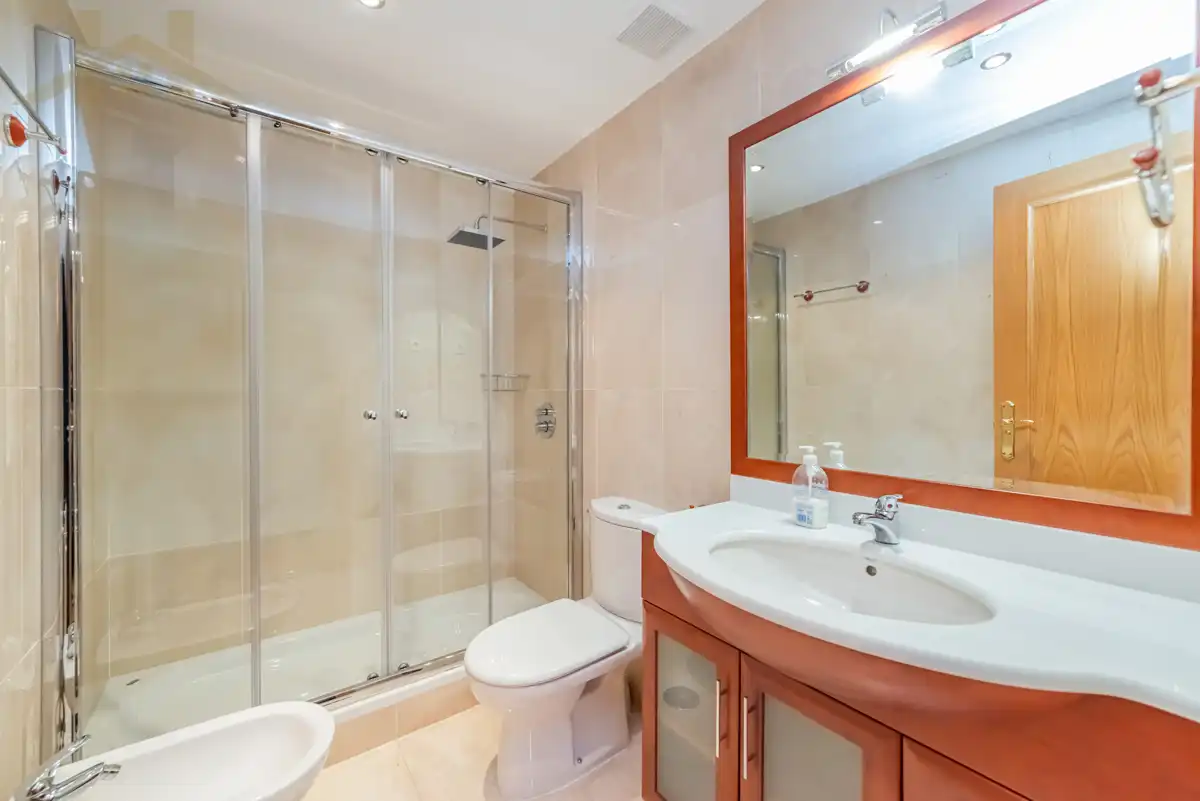 Bathroom of Detached homes for sale in Valdemoro  with Air Conditioner, Heating and Private garden