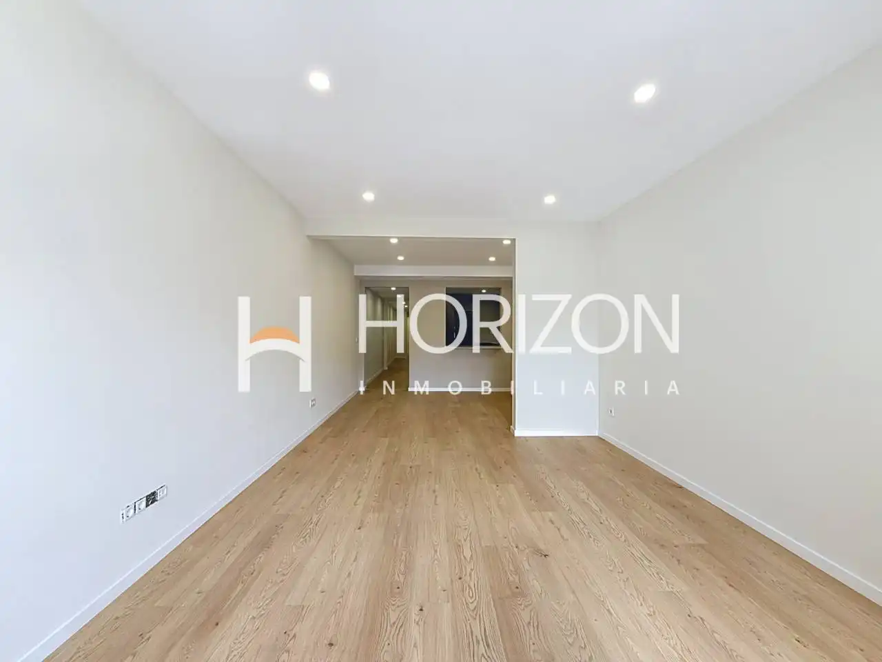 Wohnung zum Verkauf in Barcelona mit Klimaanlage, Heizung und Parkett
