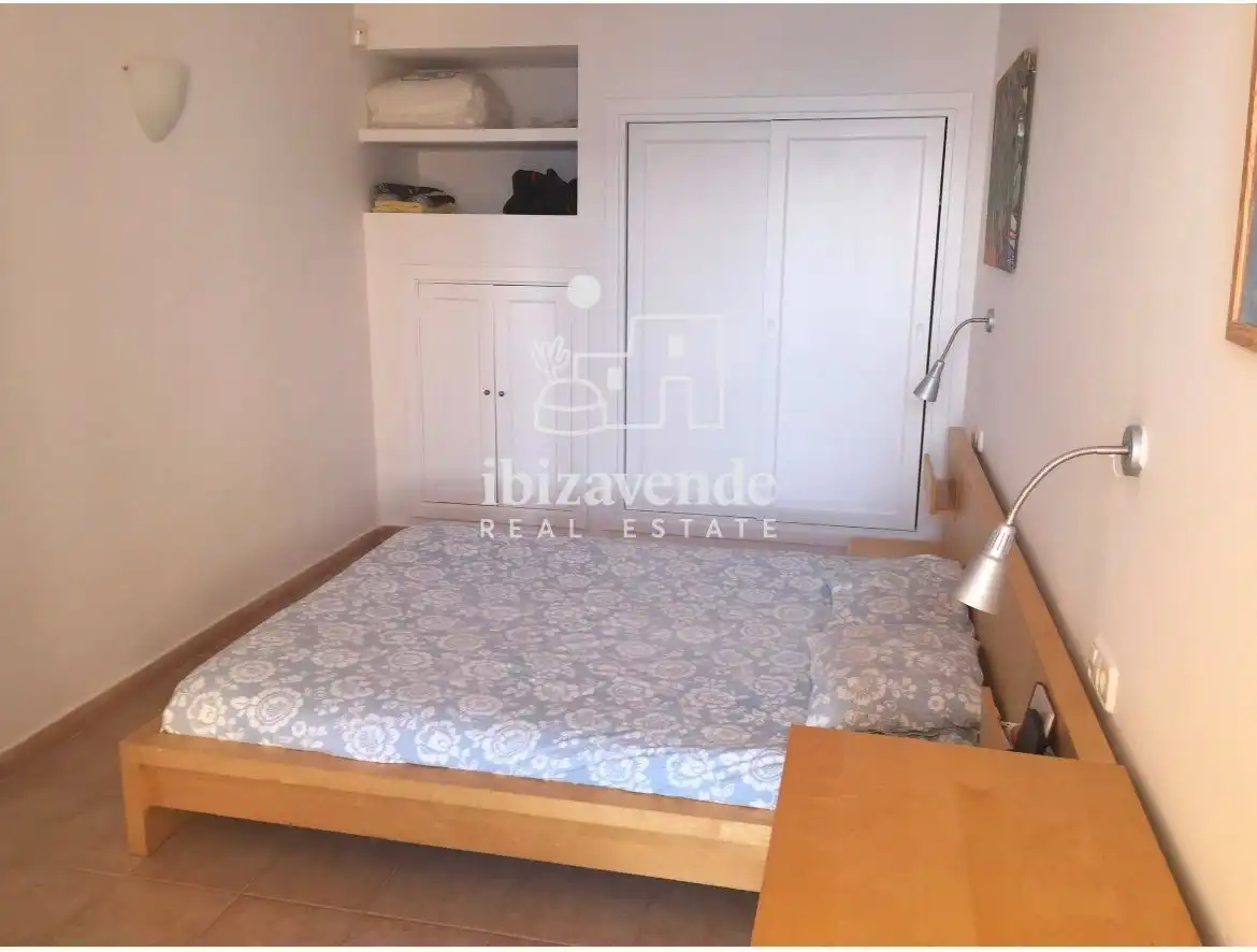 Schlafzimmer von Wohnung zur Miete in Santa Eulària des Riu mit Klimaanlage, Heizung und Terrasse