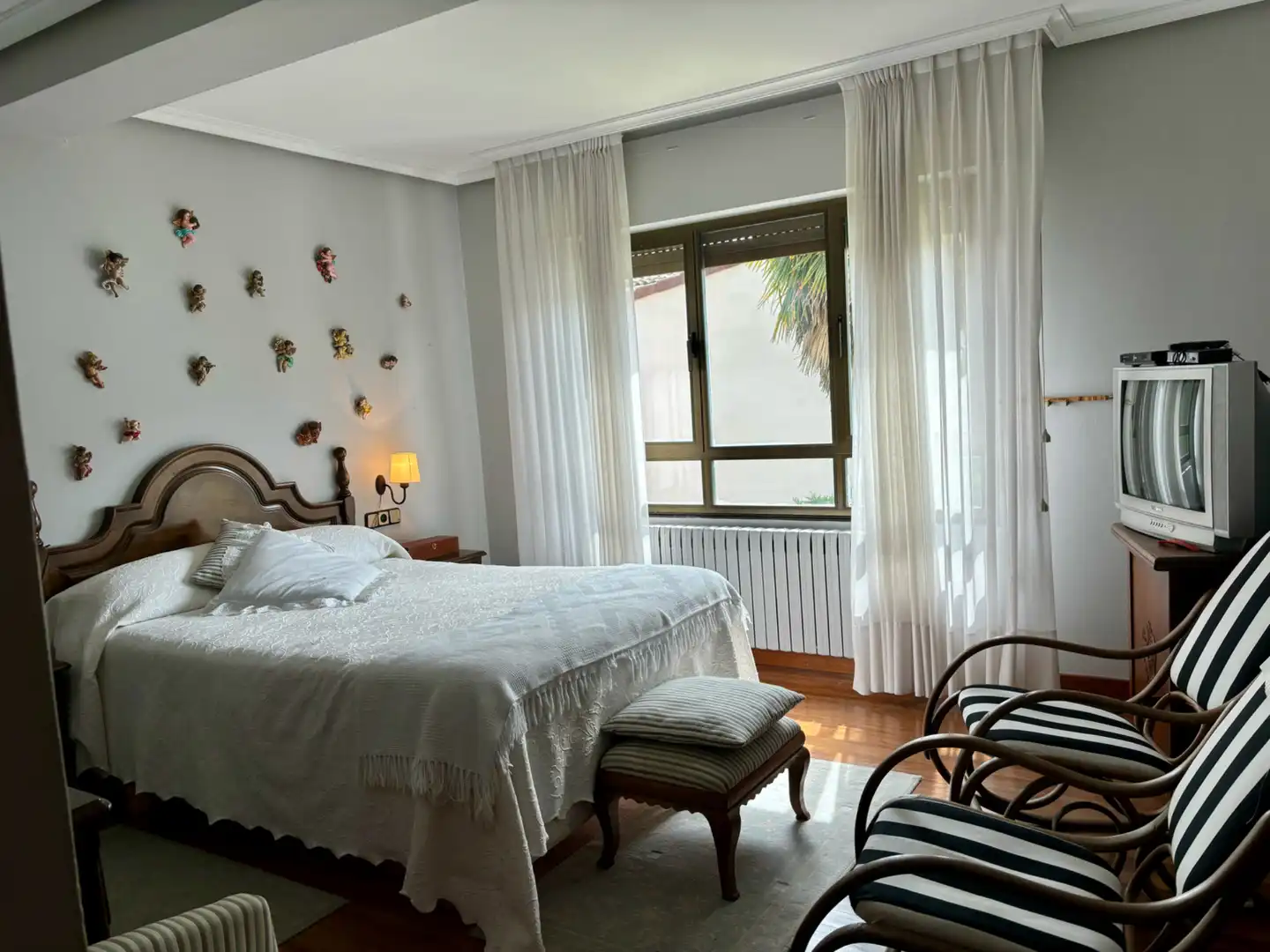Habitación de Edificio en venta en Piloña