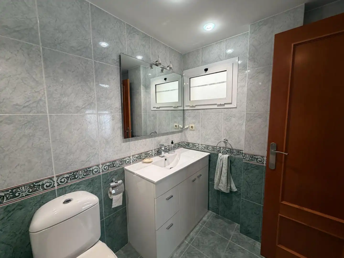 Bany de Apartament de lloguer en Albalat dels Sorells amb Aire condicionat, Calefacció i Terrassa