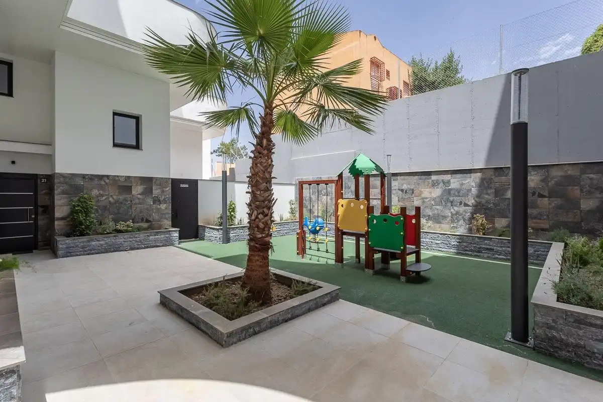 Terraza de Estudio en venta en Granada con Parquet