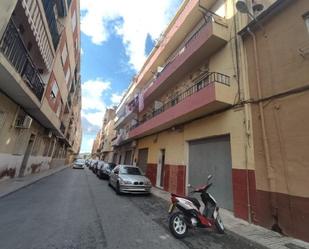 Außenansicht von Wohnungen zum verkauf in Villena mit Balkon