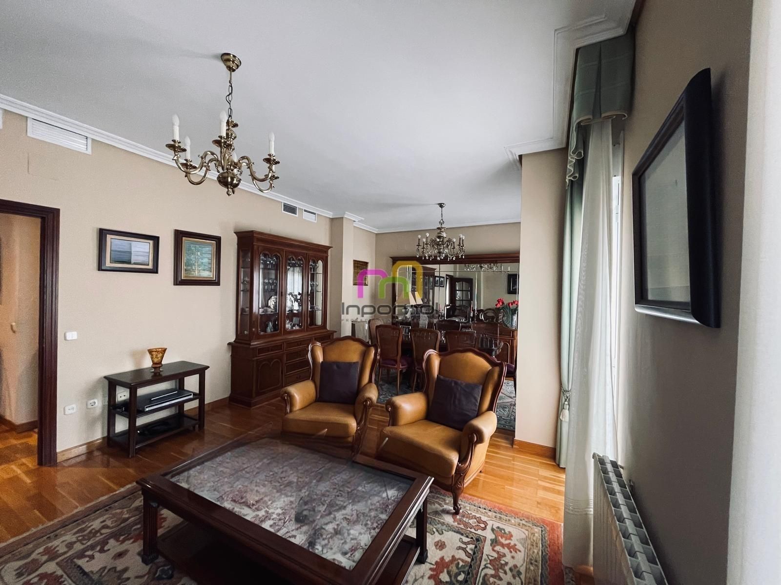 Living room of Flat for sale in Montijo  with Air Conditioner, Heating and Parquet flooring