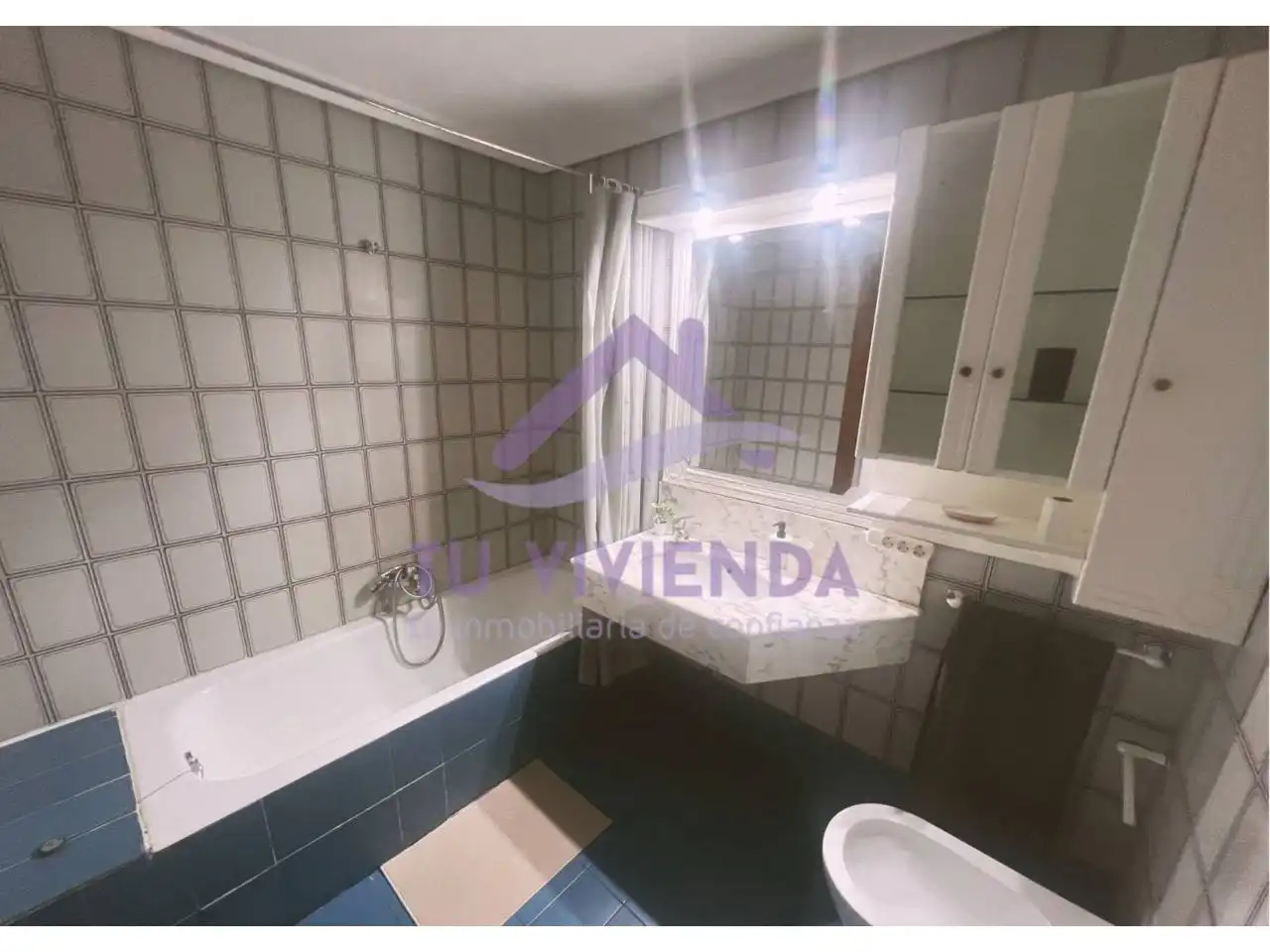 Badezimmer von Wohnung zur Miete in Valladolid mit Heizung und Möbliert