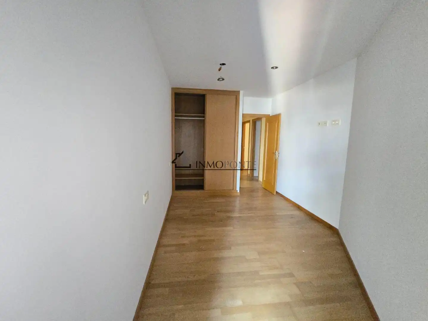 Habitación de Piso en venta en Marín con Calefacción y Balcón