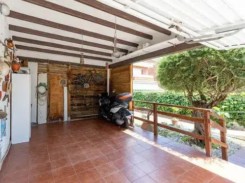 Casa aparellada amb terrassa en venda a Carrer Puigmal, imagen 56