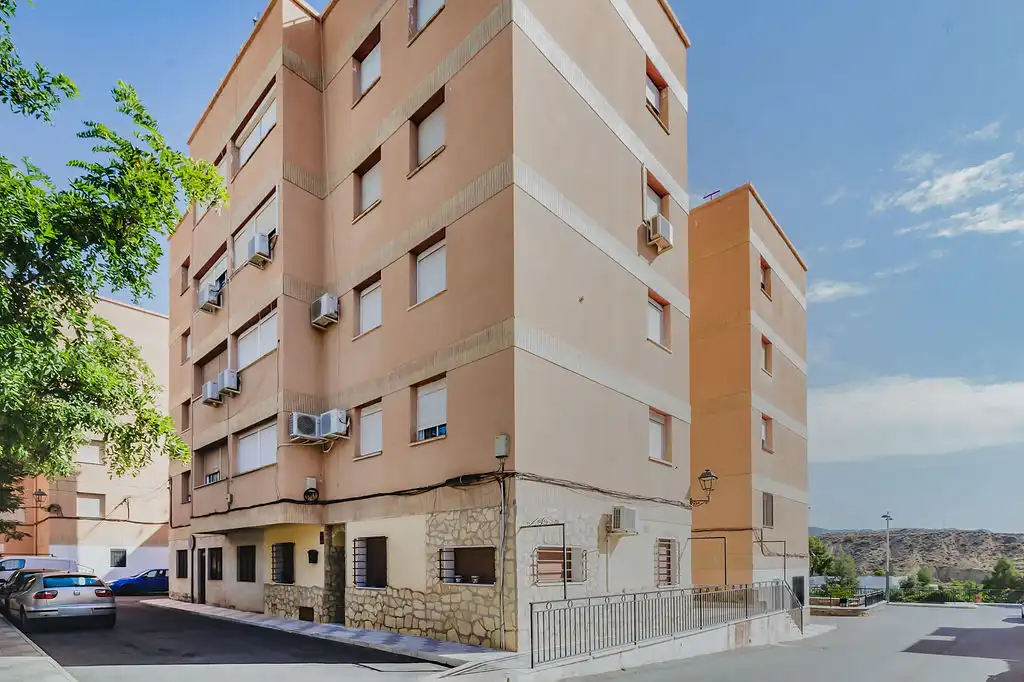 Vista exterior de Piso en venta en Olula del Río con Trastero
