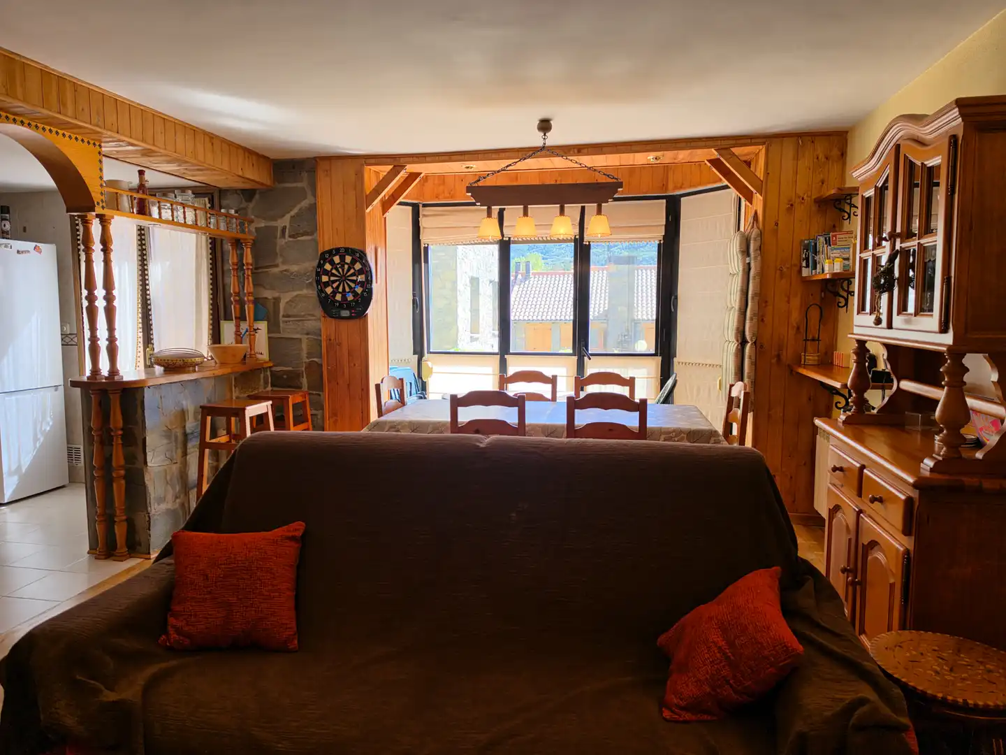 Wohnzimmer von Wohnungen zur Miete in Biescas mit Klimaanlage, Heizung und Parkett