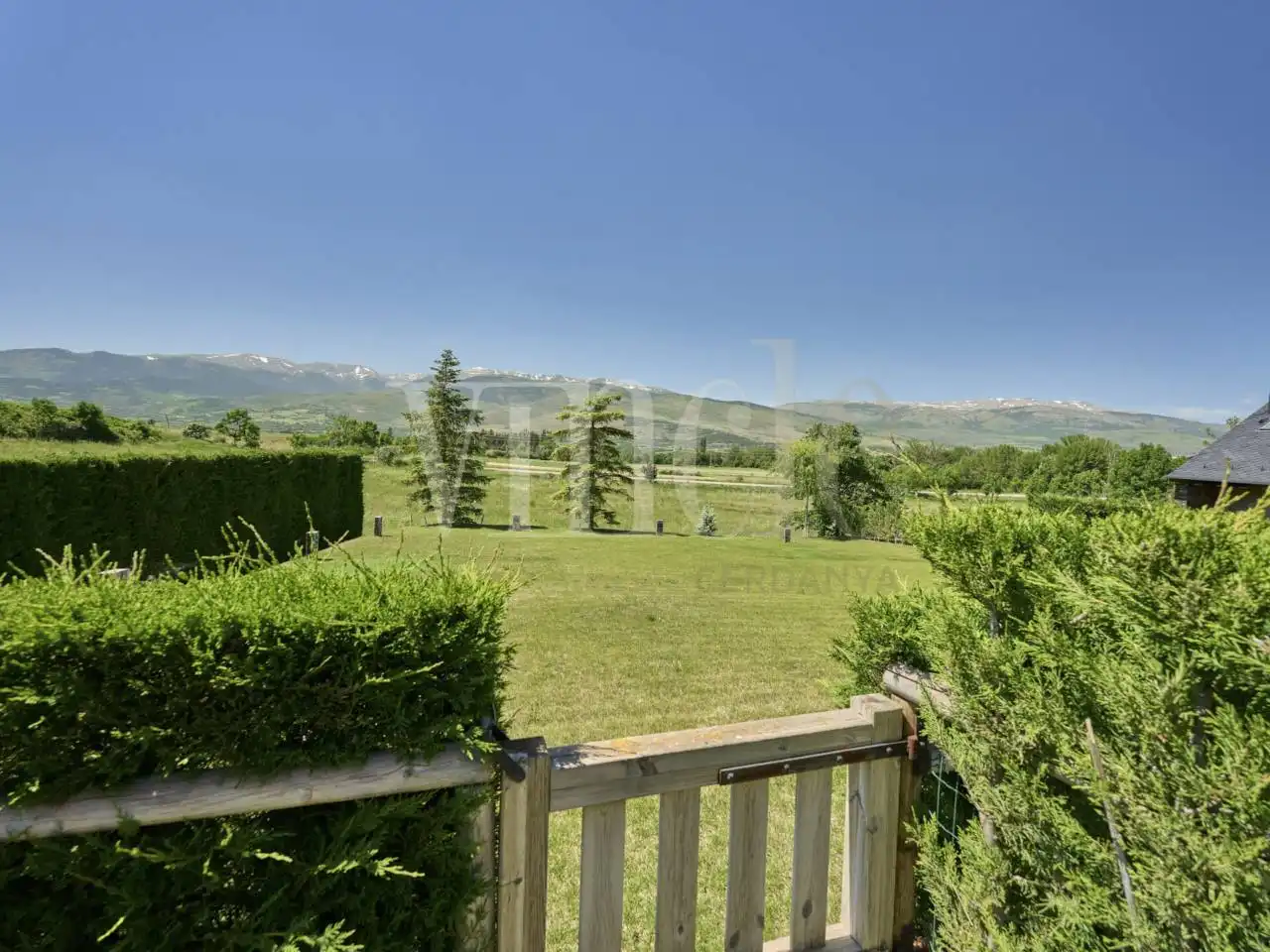 Jardí de Casa adosada en venda en Alp amb Calefacció, Jardí privat i Parquet