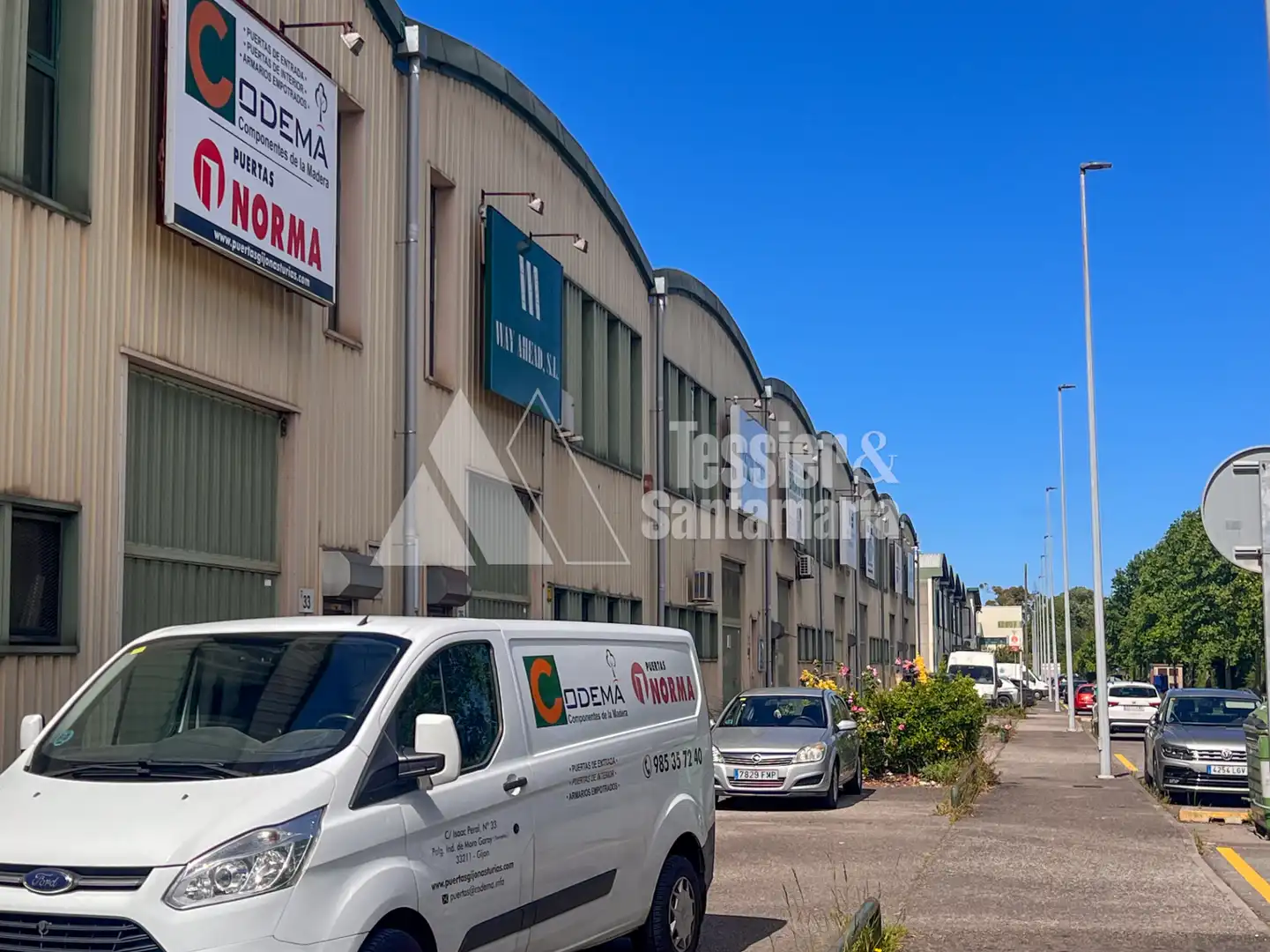 Außenansicht von Fabrikhallen zur Miete in Gijón 