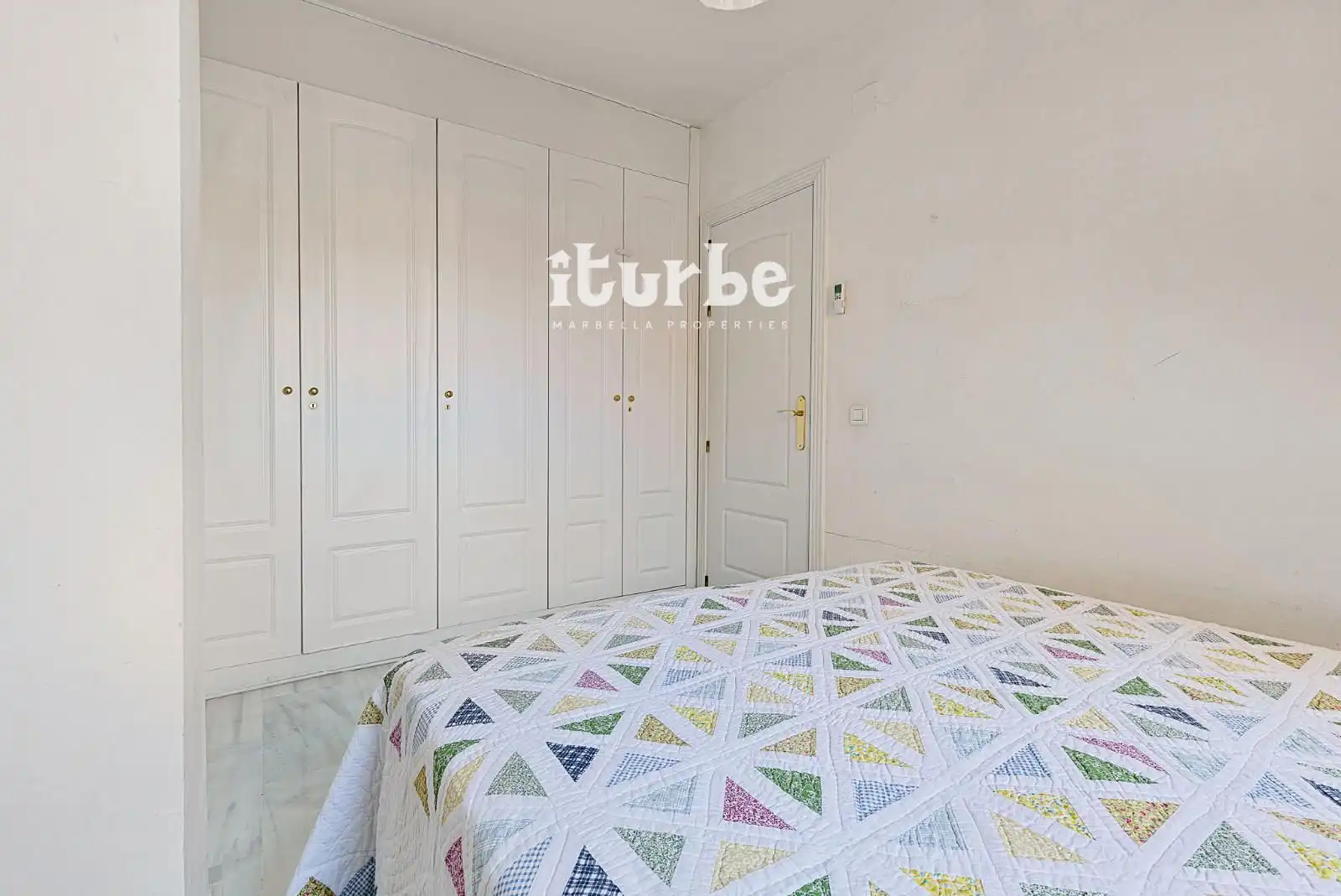 Casa adosada en venta en CL ANA DE AUSTRIA-PEPINA NOR 3, 108, Puerto Banús