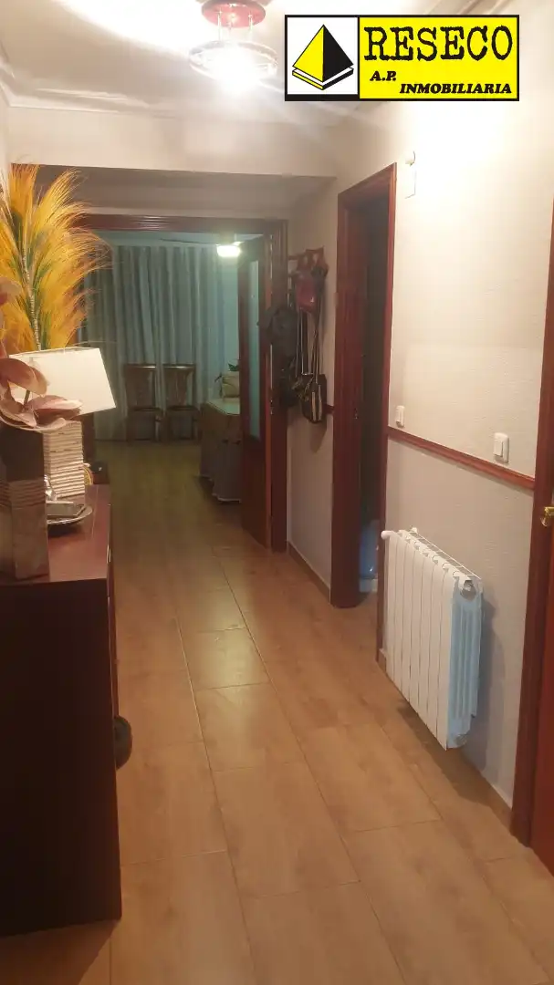 Flat with terrace for sale in Parque de la Constitución 5a