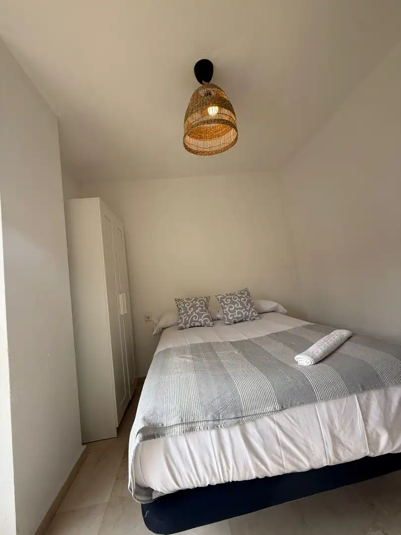 Bedroom of Flat for share in Málaga  with Furnished, Oven and Washing machine