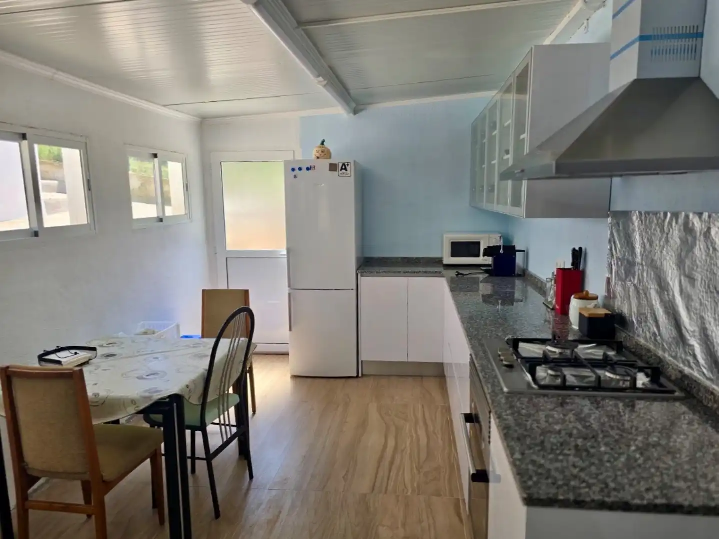 Country house with pool for sale in Camí de Pinedes Altes 13, imagen 10