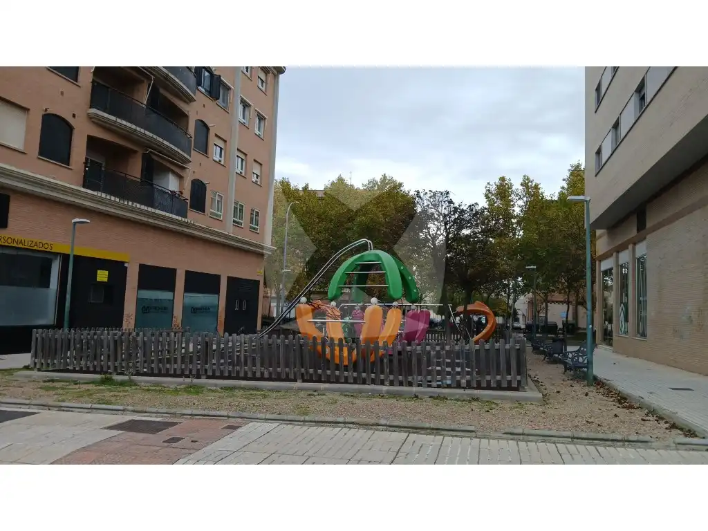 Ático en venta en Paseo Condes de Barcelona, Maria Auxiliadora - Barriada de Llera