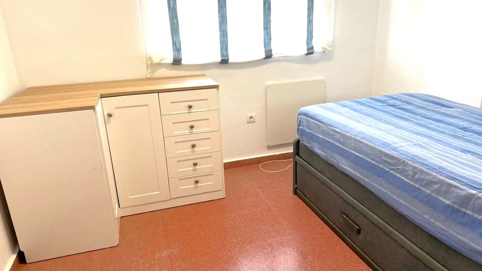 Terraced house with terrace to rent in Calle Pintor Saura Pacheco, imagen 14