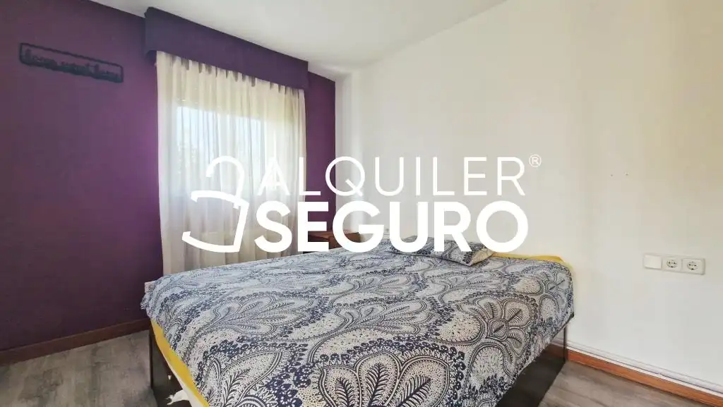 Bedroom of Flat for rent in Madrid  with Air Conditioner, Heating and Furnished