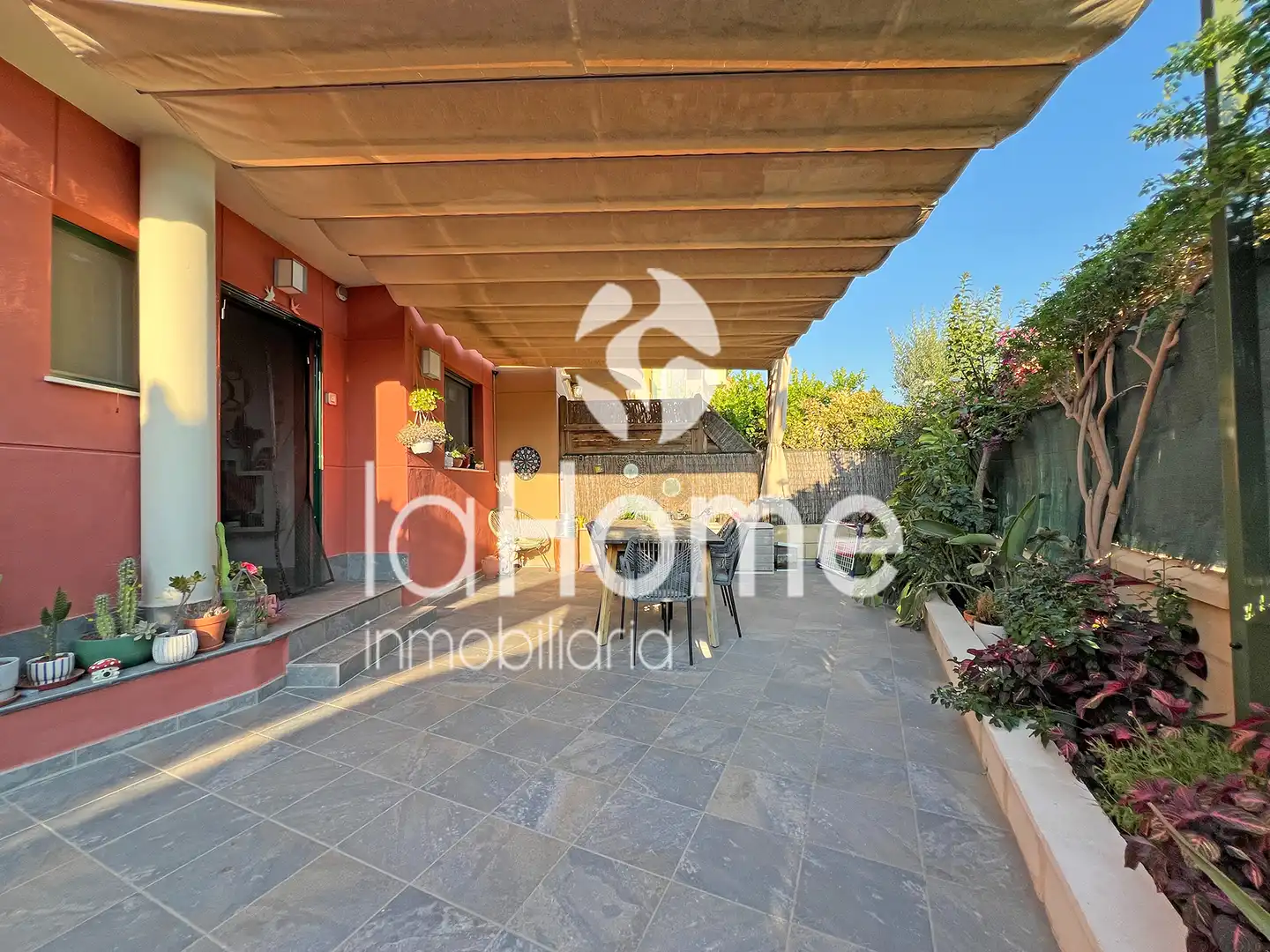 Jardín de Casa adosada en venta en Bétera con Aire acondicionado, Calefacción y Jardín privado