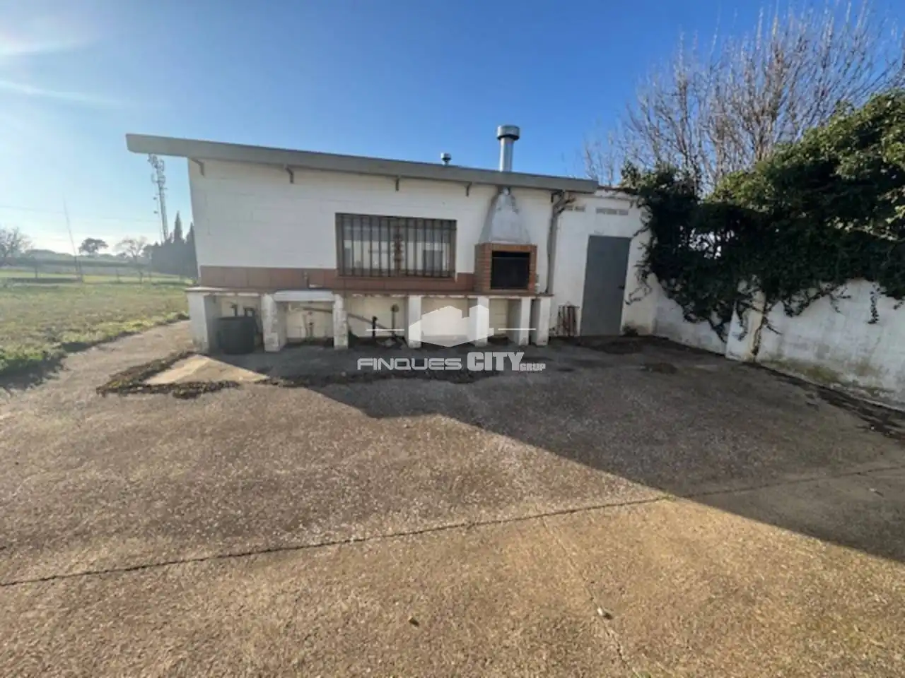 Vista exterior de Terreny en venda en Llagostera