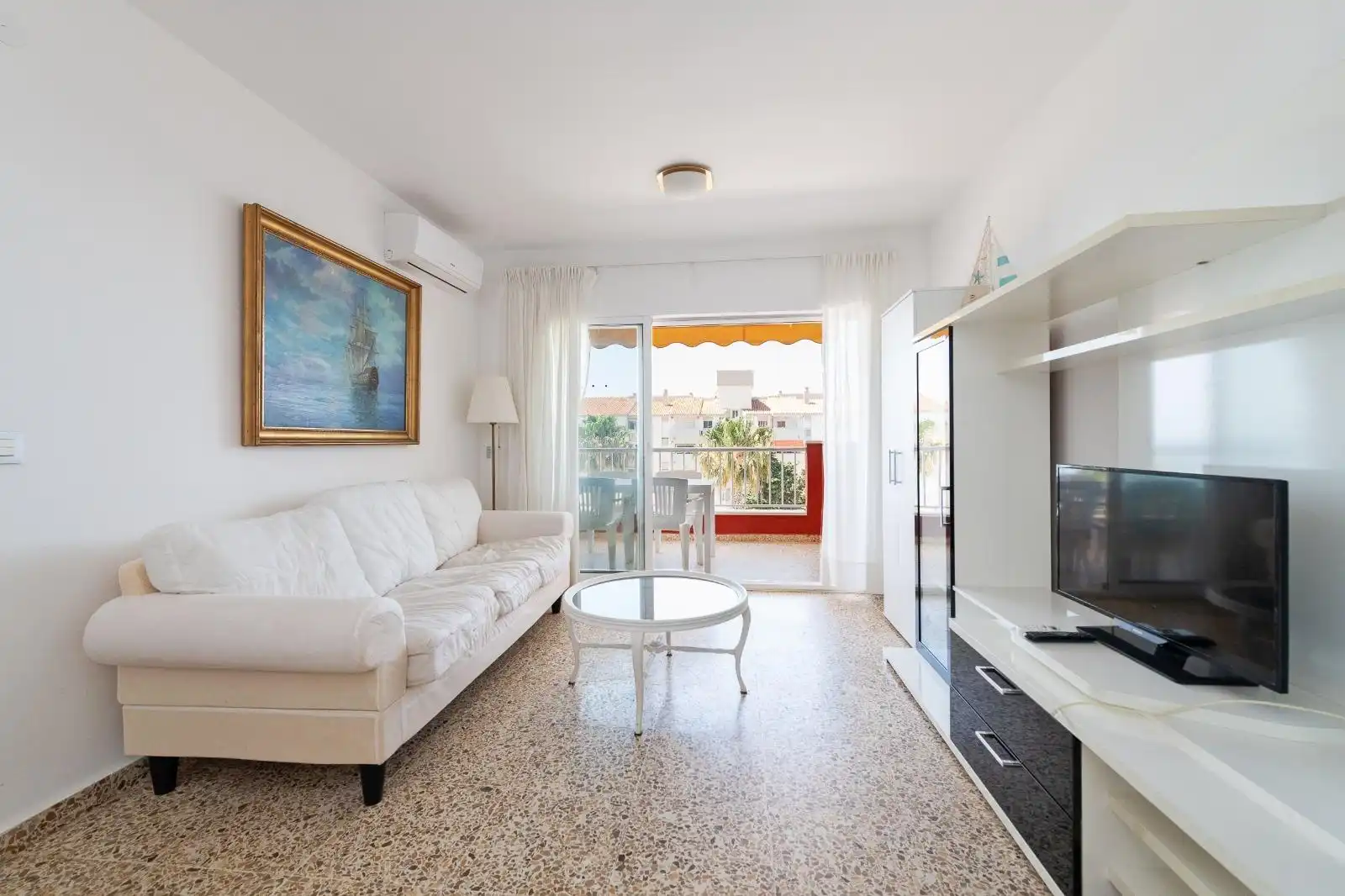 Sala de estar de Piso en venta en Rincón de la Victoria con Aire acondicionado, Terraza y Balcón