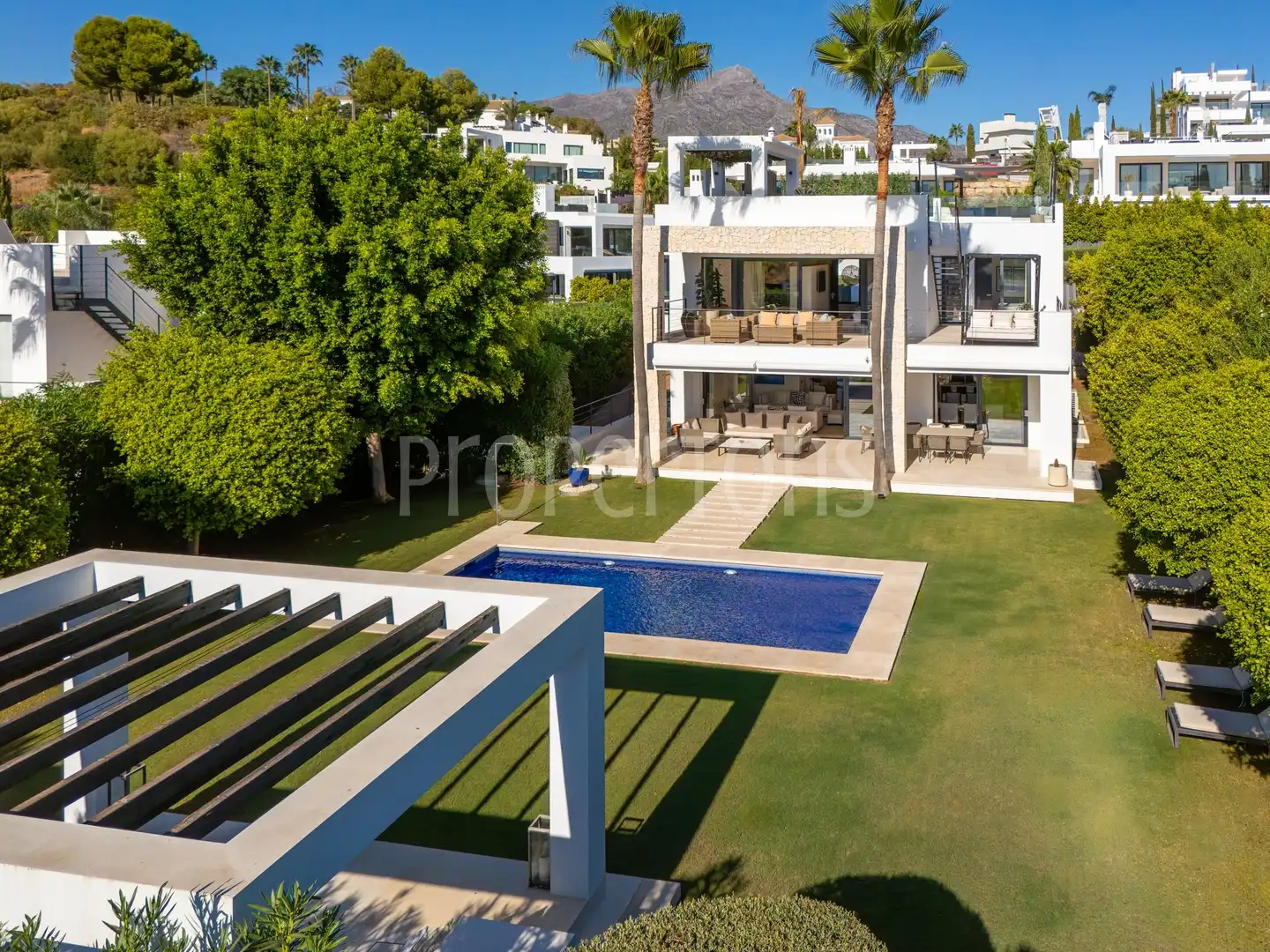 Vista exterior de Casa o chalet en venta en Marbella