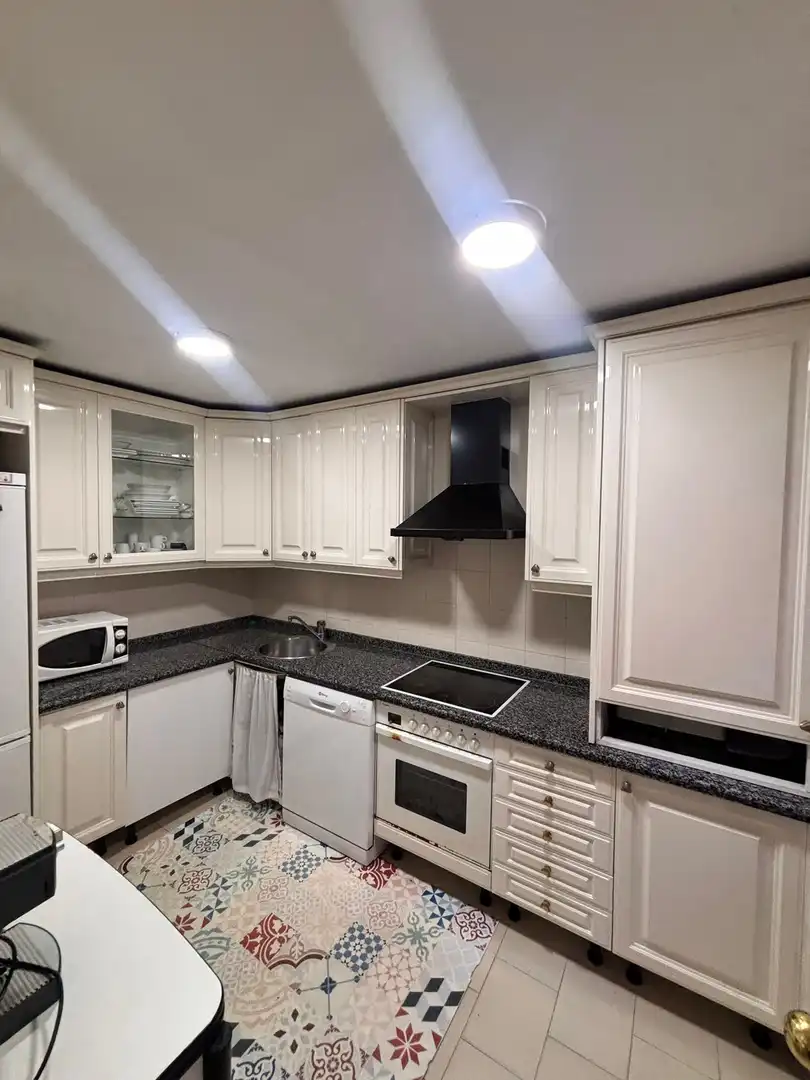 Cocina de Dúplex en venta en Sevilla con Aire acondicionado, Calefacción y Terraza