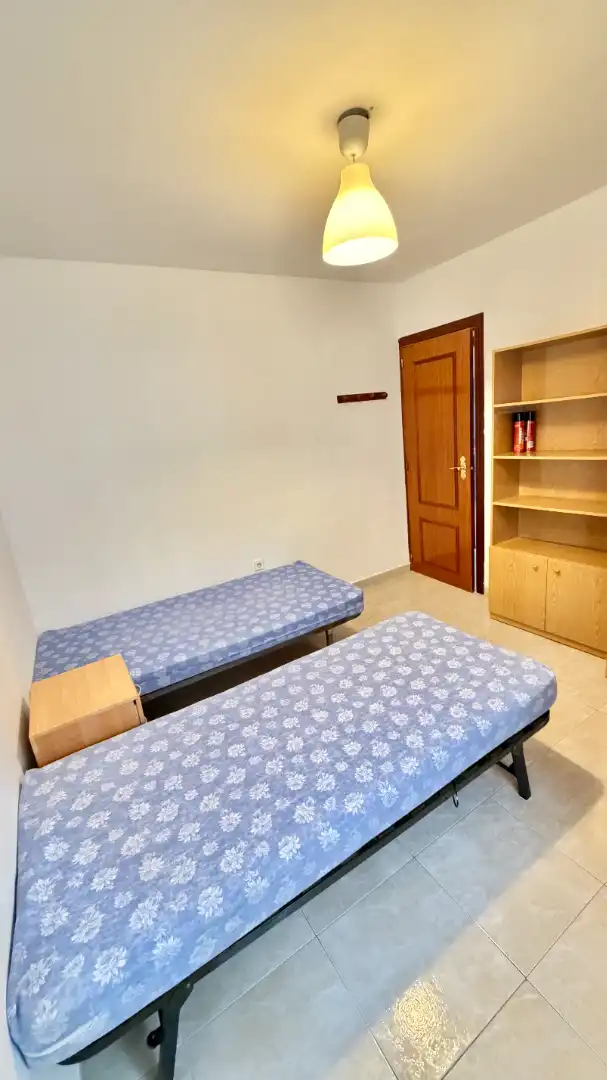 Habitación de Piso en venta en Madrid con Calefacción, Parquet y Amueblado