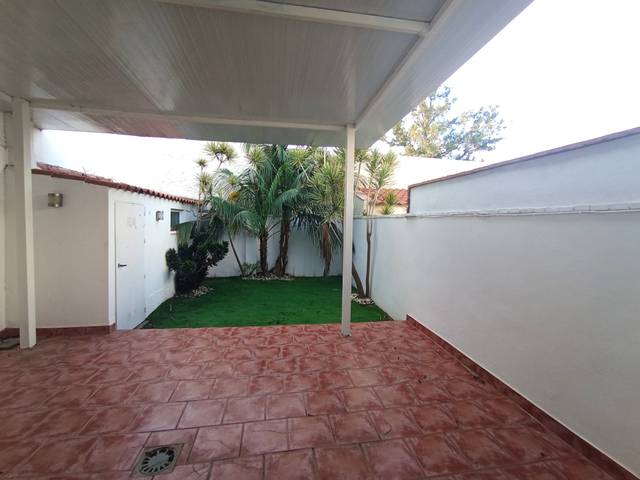 Casa adosada en Alquiler en MARIANO DE CAVIA en Pedregalejo - Morlaco