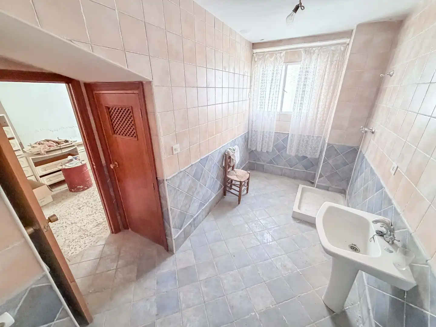 Badezimmer von Country house zum Verkauf in Loja mit Balkon