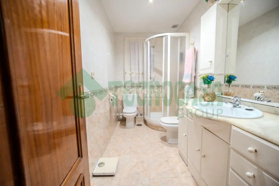 Baño de Piso en venta en Madrid con Aire acondicionado, Calefacción y Terraza